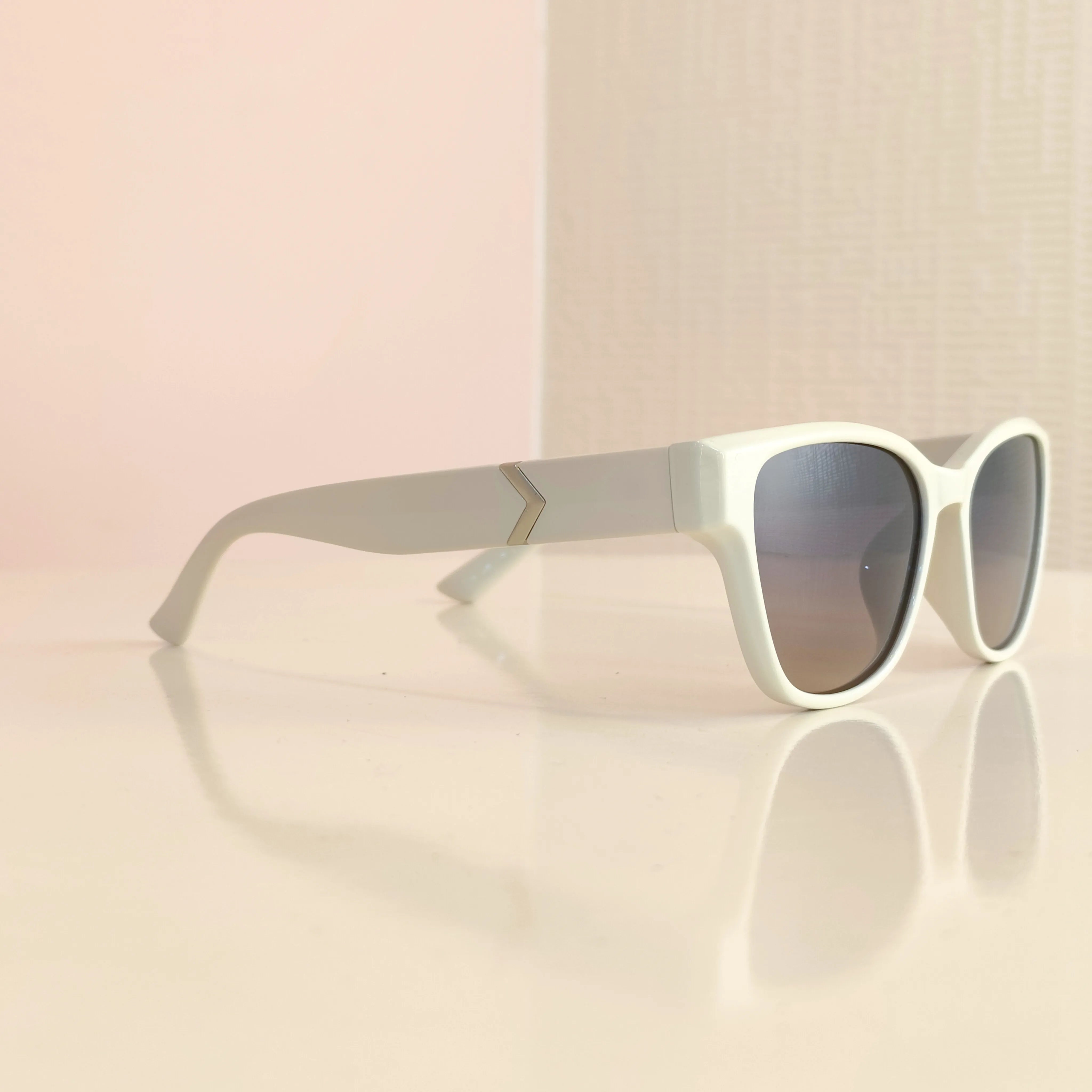 LENTES DE SOL CORAL - Gallery 7